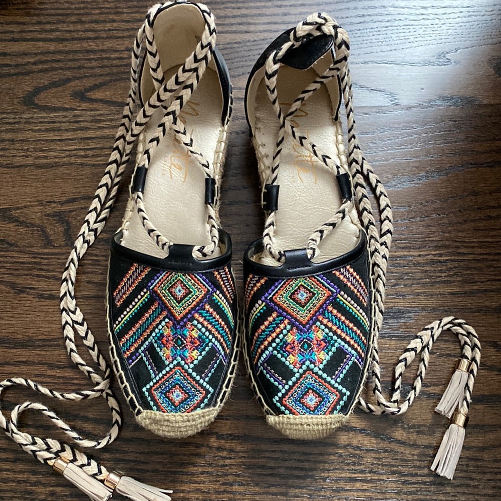 Platform sandals